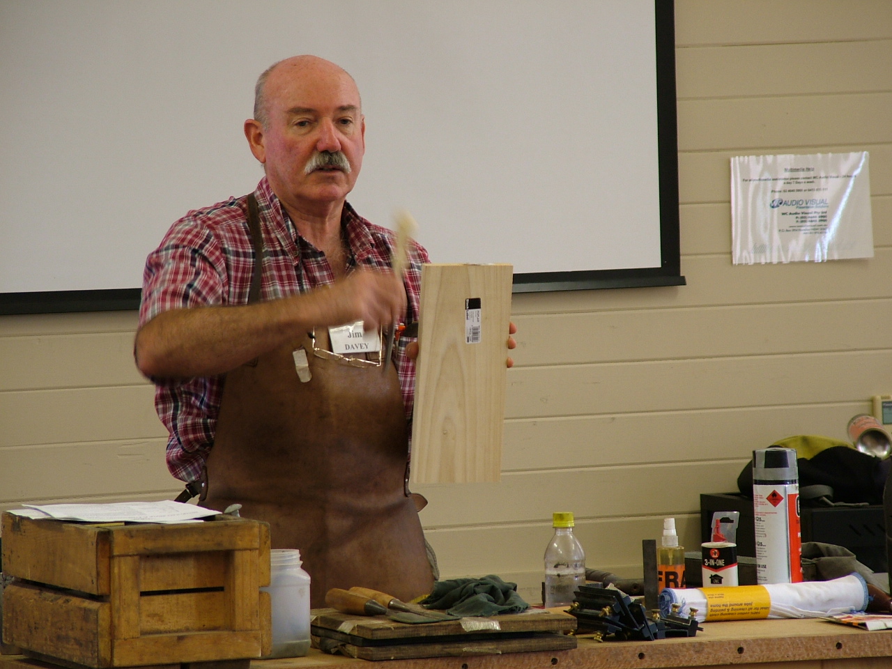 Jim Davey explaining wood grain